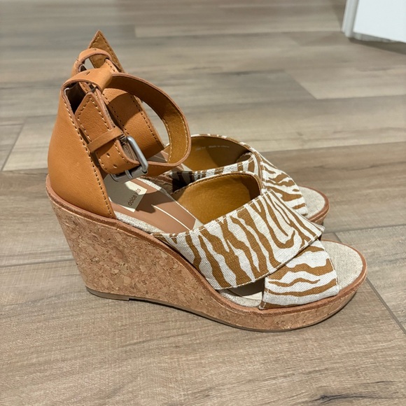 Dolce Vita Shoes - DOLCE VITA Urbane Zebra Wedge Sandal Platform Heels Brown Natural‎ Canvas cork 7